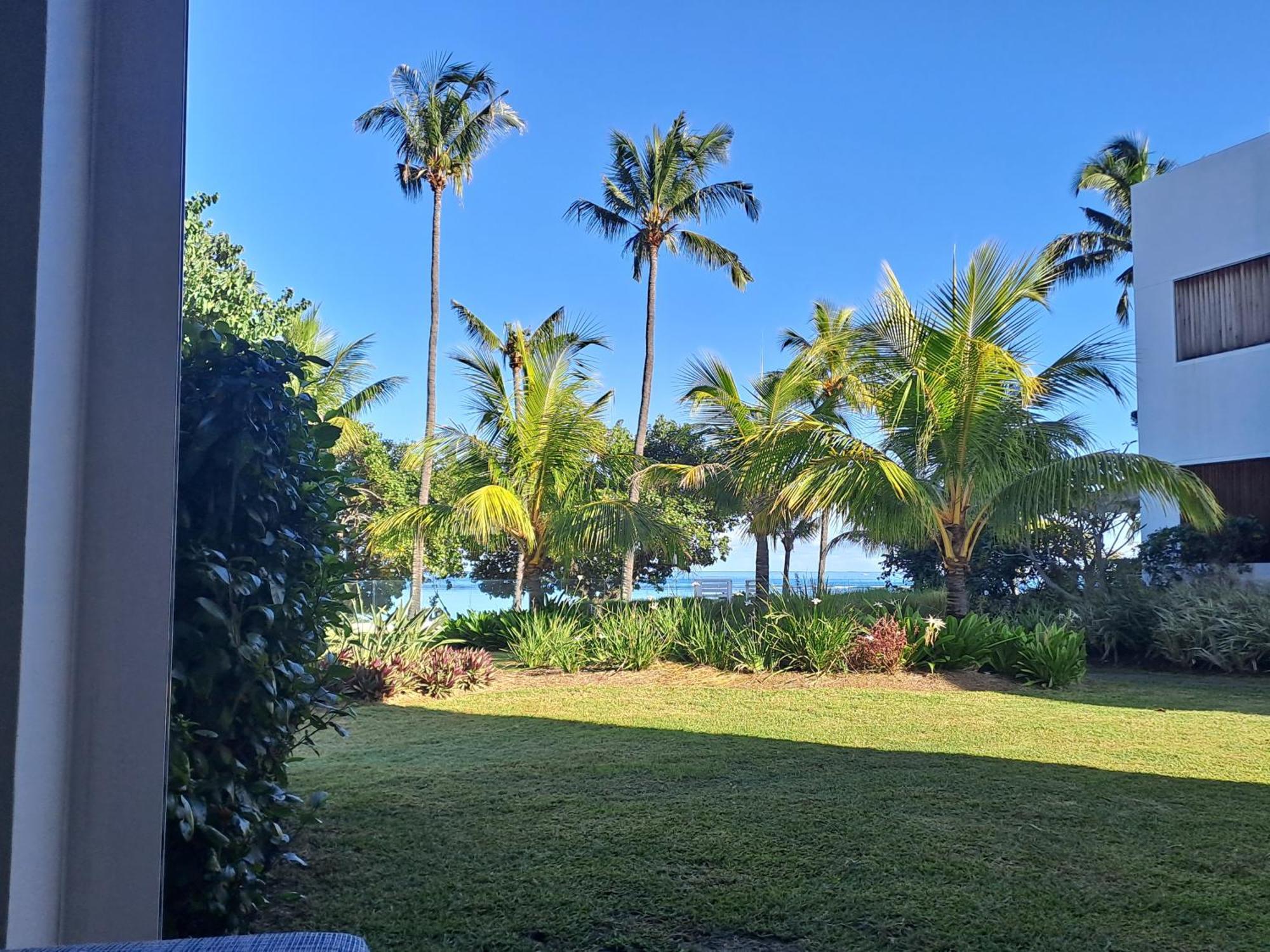 Caplage - Beachfront Ground Floor Apartment In Tamarin Exterior photo